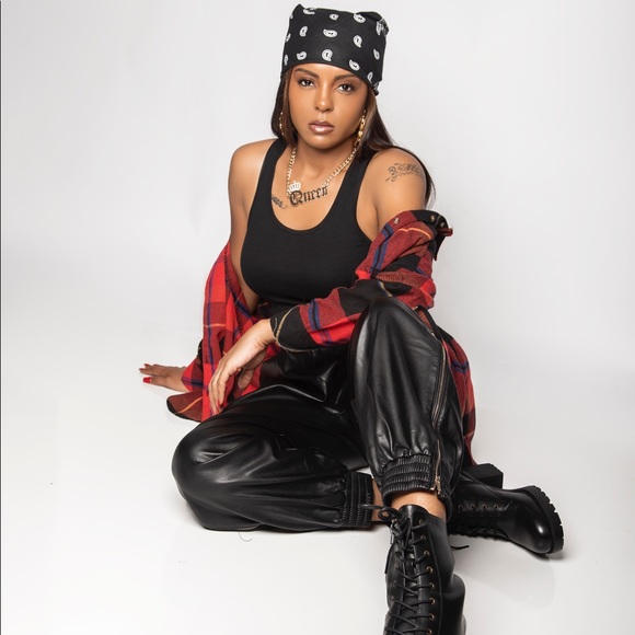 Meet your Posher, Jade Kay - Picture 4 of 11